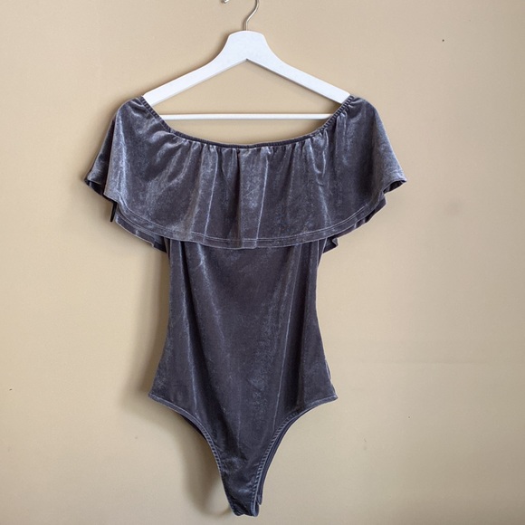 Vero Moda Off The Shoulder Velvet Bodysuit Medium - Picture 2 of 3